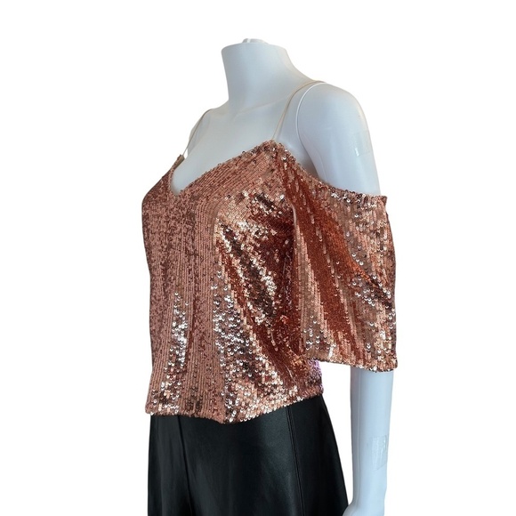 Alice + Olivia Top Womens XS Agatha Sequin Rose Gold Off The Shoulder Fairy NEW - Picture 2 of 16